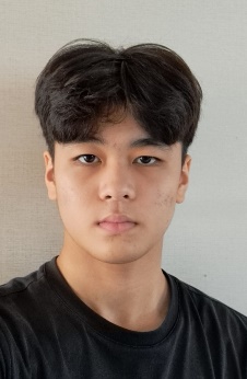 김동건