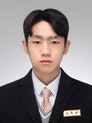 조우석