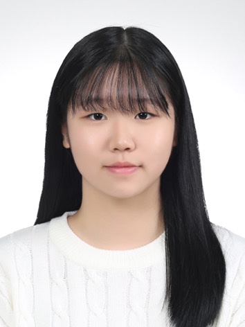 김초은